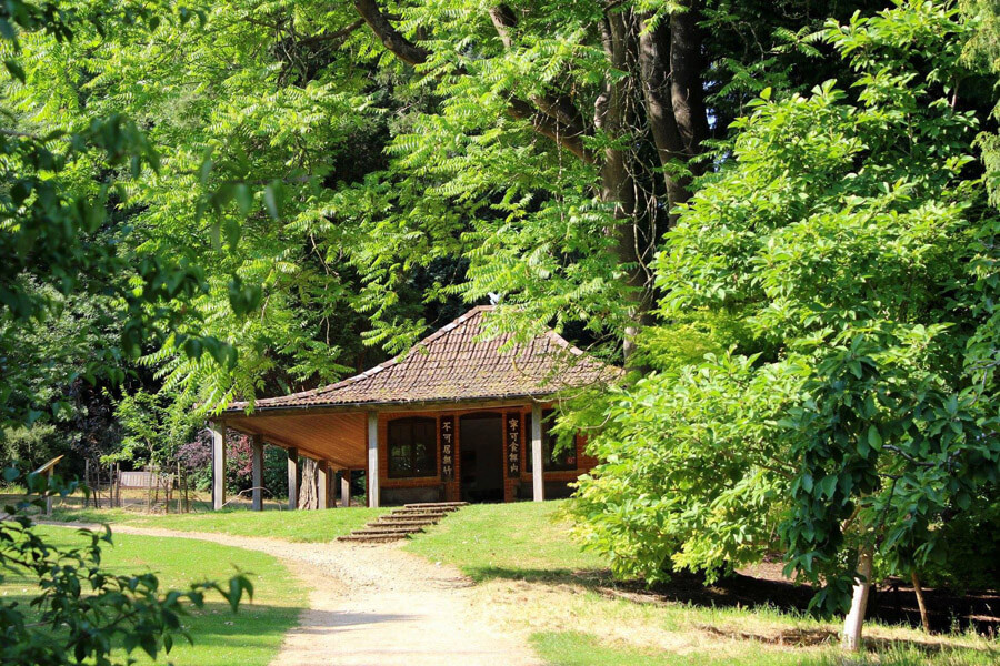 Batsford rest house in summer